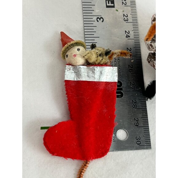 Vintage Christmas Ornaments Lot Of 3 Pinecone Santa & Stockings Felt & Pipe Clea - Picture 4 of 8